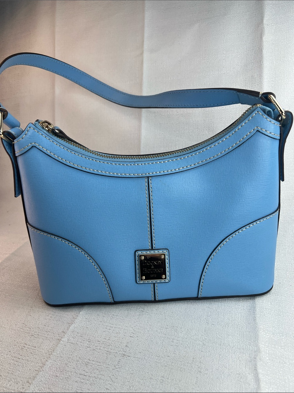 Dooney and Bourke, NWOTBlue structured bag - Picture 2 of 11